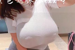 微密圈 – 每一张照片都在向我招手——童小芯的双马尾似乎诉说着什么