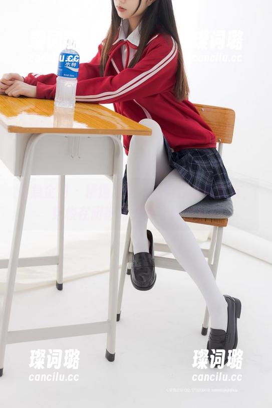 紧急企划-五更百鬼 紧急企划 - 精选原图:五更百鬼的女友,穿梭在阴影和光亮之间的身影