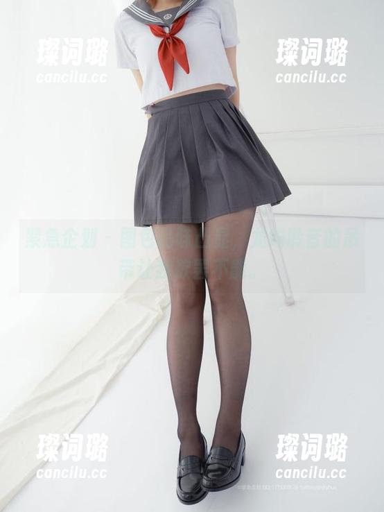 紧急企划-龙崎聆音 紧急企划 - 图包品味凸显,龙崎聆音的吊带让我欲罢不能。