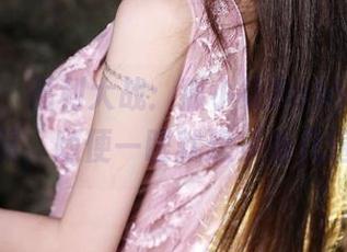 美媛馆 – 福利大战：狐小妖Baby海边特辑，随便一眼就想多看几遍