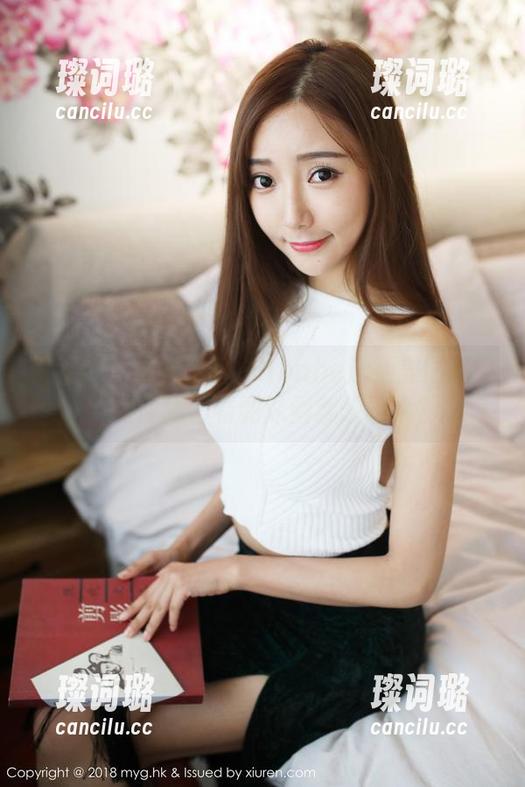 美媛馆-糯美子MINIbabe 美媛馆 - 糯美子MINIbabe泳池美图精选:为何我一看到泳圈就想跳水?
