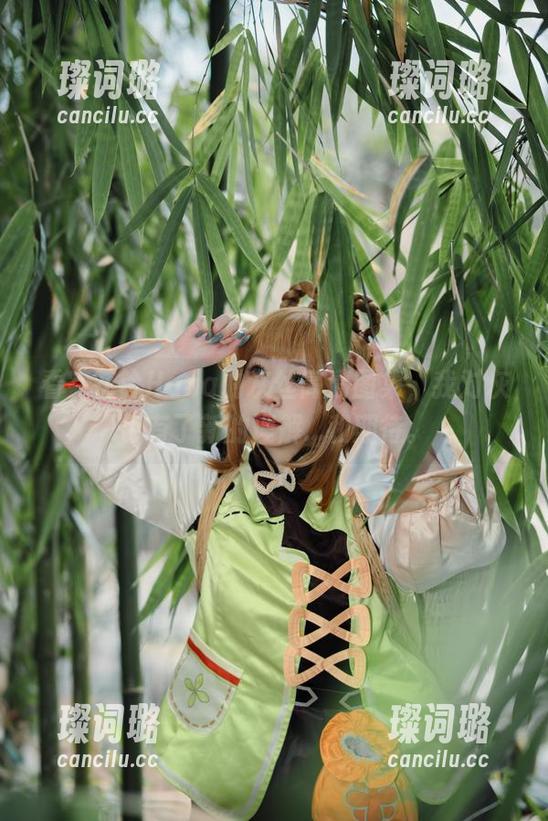 花铃Hana 看完花铃Hana的灰丝高清图集,我对灰色有了新的理解...和期待。