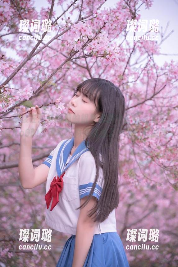 萌芽儿o0 荡漾在西双版纳的银色傣服中古典,萌芽儿o0的原图写真似乎讲述了一段别样的情愫。