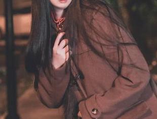 新鲜图包上线，落落Raku女孩的眼神，哎呀，我都要被圈粉了啊！