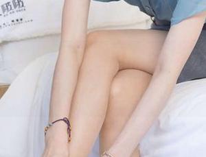 袜啵啵 – 熊熊在网盘里的安踏运动鞋写真，给我一种运动与潇洒的完美结合！