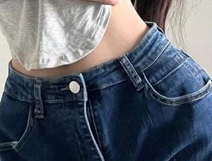 微密圈 – 谁比陈佩奇的私拍更会玩御姐风？