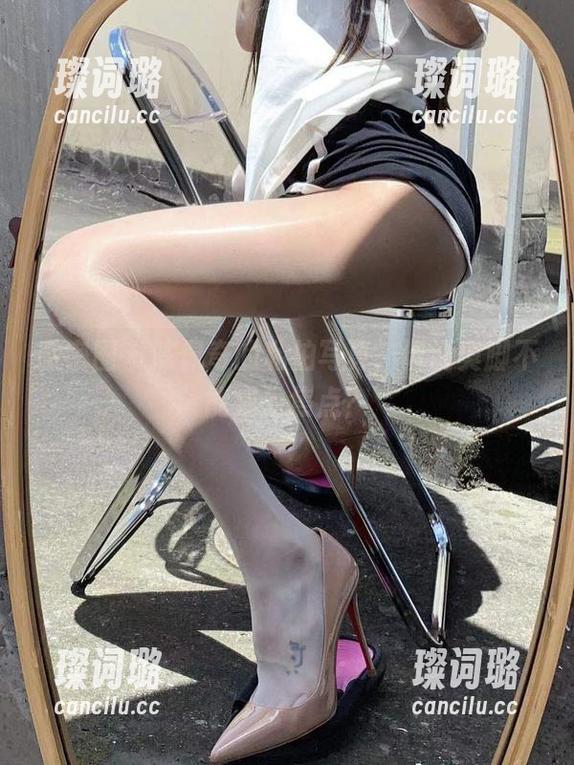 陈佩奇 微密圈 - 陈佩奇的私拍写真,谁说臭脚不能成为焦点?