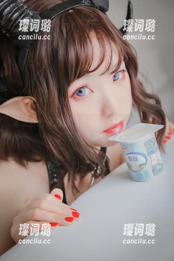 青水百合子 青水百合子的御姐cos,图包里的每一张都在向你示爱。