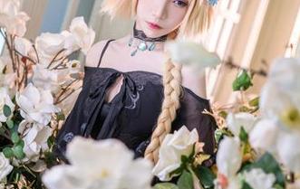高清摄下了青青子Js，瑜伽作品让我思绪飞扬…啧，真怪。