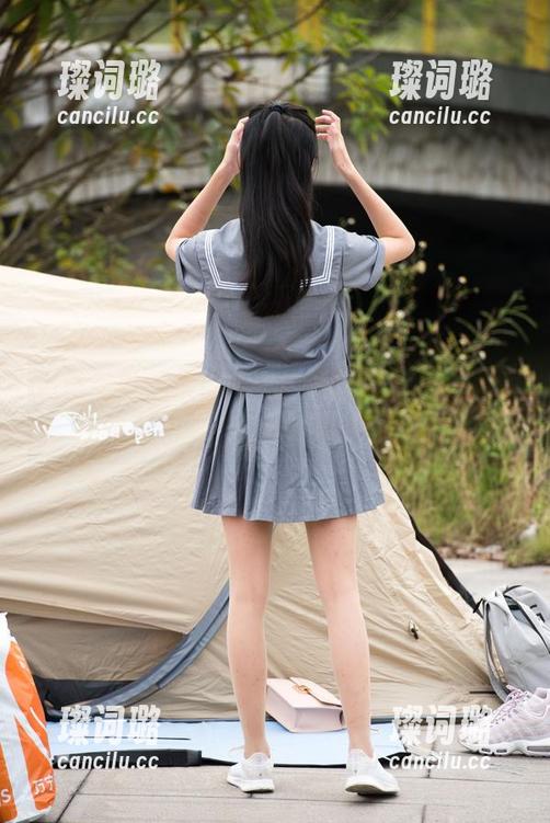 魔镜街拍-萌宝儿 魔镜街拍 - 来自商业广场的萌宝儿,原图中包臀裙肉丝与哈哈镜的有趣碰撞